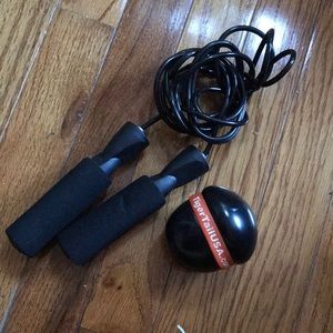 COPY - Jump rope + muscle knot tool